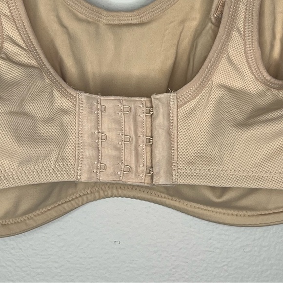 Wacoal Simone Sport High Impact Underwire Bra 32DD - Picture 6 of 9